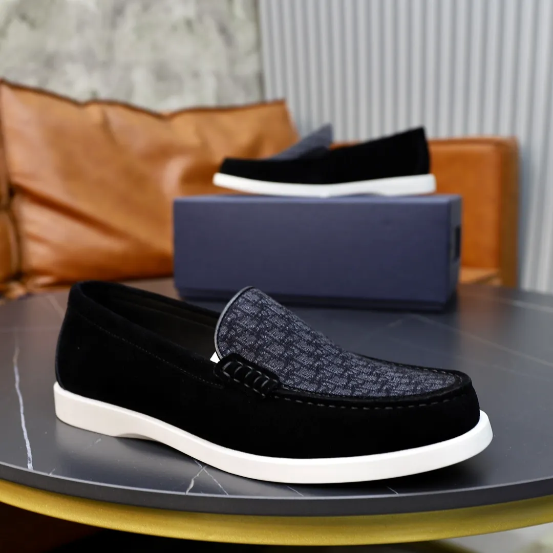 Ex-factory price: 540🙅‍♂️🙅‍♂️🙅‍♂️ Brand: Dior DIOR Standard code: Men's code 38/44 (45 can be customized) Grade: Same as the official website Material: Original cowhide stitching, cowhide lining, original TPU wear-resistant soft outsole Style categories: Leisure and sports version, footwear for driving, young fashion, European and American trends, British style Color: actual picture color